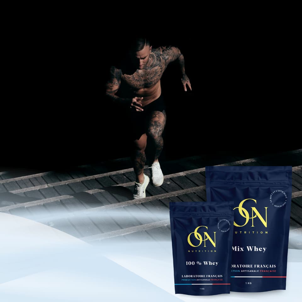 OCN Nutriion : présentation des protéines Mix Whey avec un sportif musclé qui court