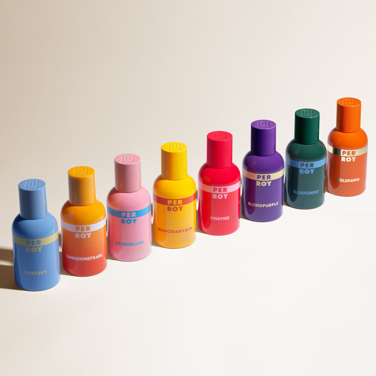 La collection de parfums Perroy sur un fond beige, une boutique Shopify créée par Agence Shop